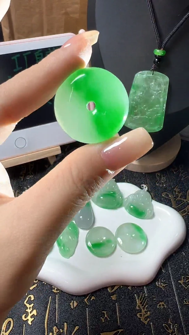 颈饰未镶嵌翡翠所见即所得，一图一物