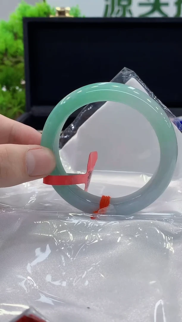 未镶嵌手镯翡翠翡翠手镯
