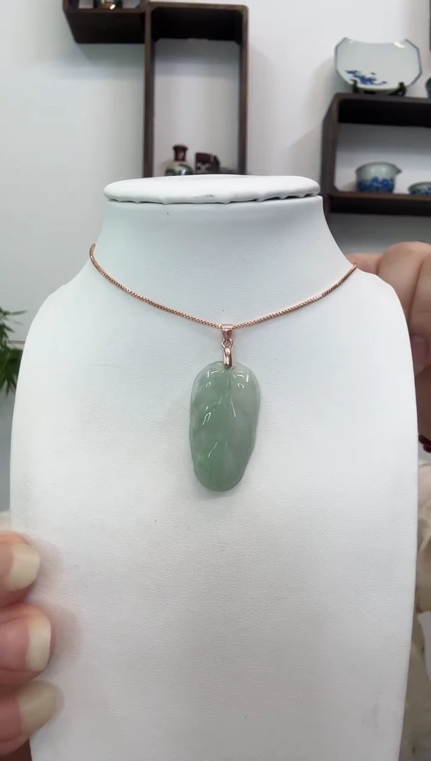 颈饰银S925镶嵌翡翠小叶子赠合金链