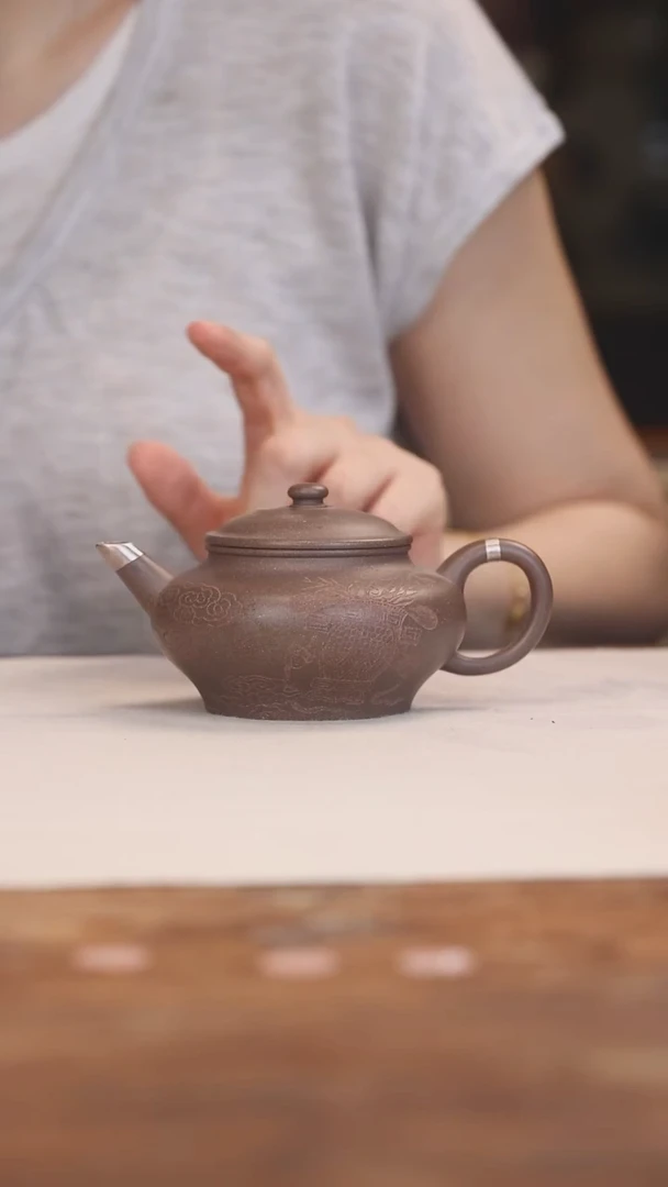 茶杯紫砂特价）段泥包银水平壶
