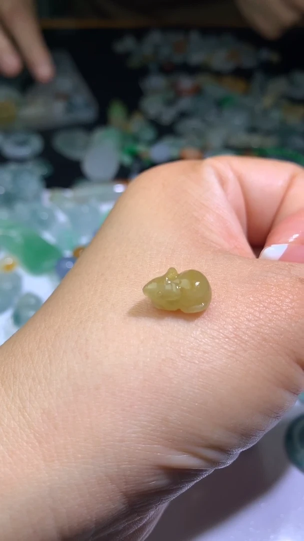 未镶嵌定制翡翠毛货