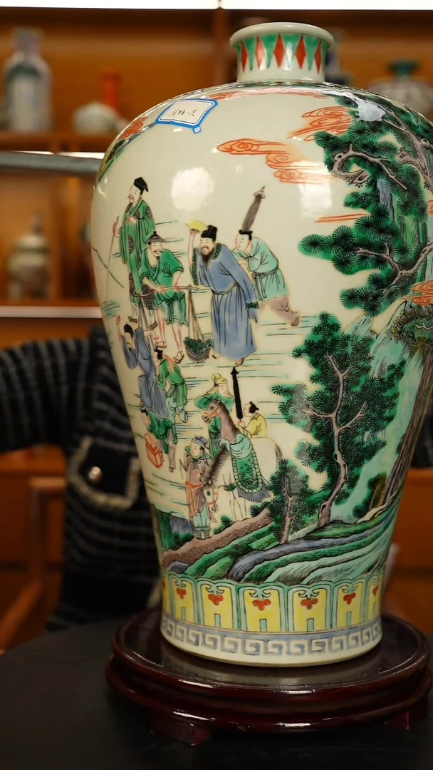 仿清瓷五彩蔡和修桥梅瓶一只