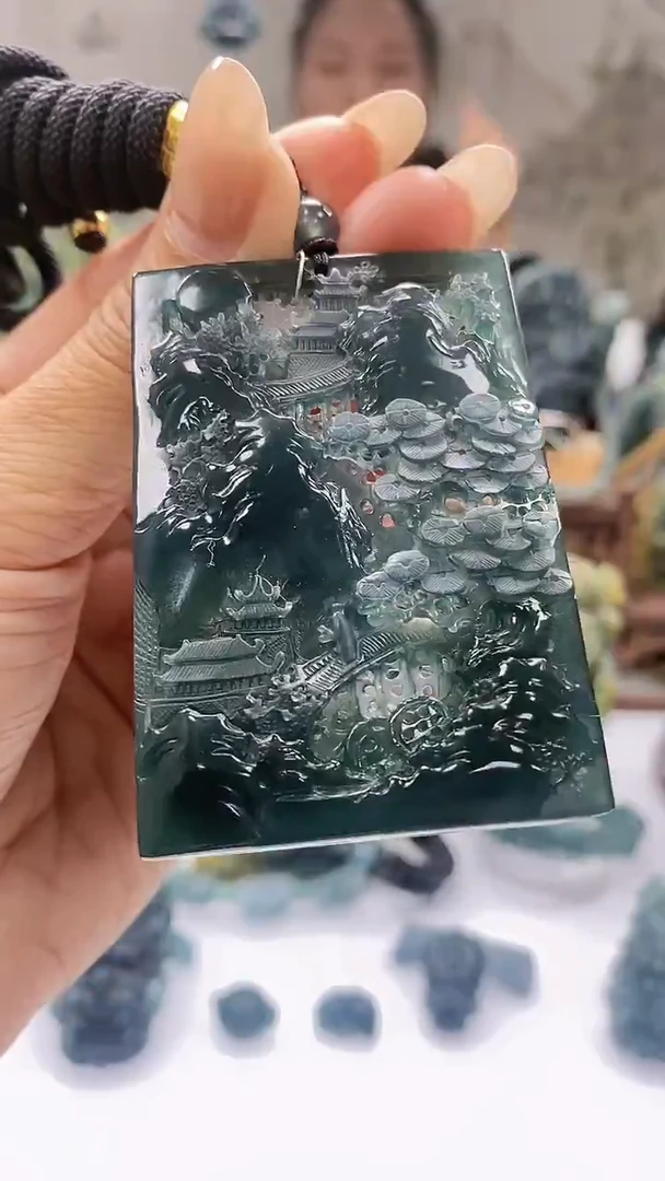 颈饰未镶嵌翡翠翡翠