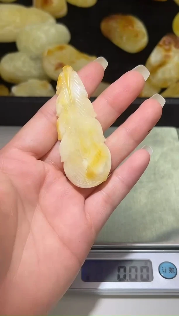 裸石琥珀未镶嵌琥珀蜜蜡吊坠