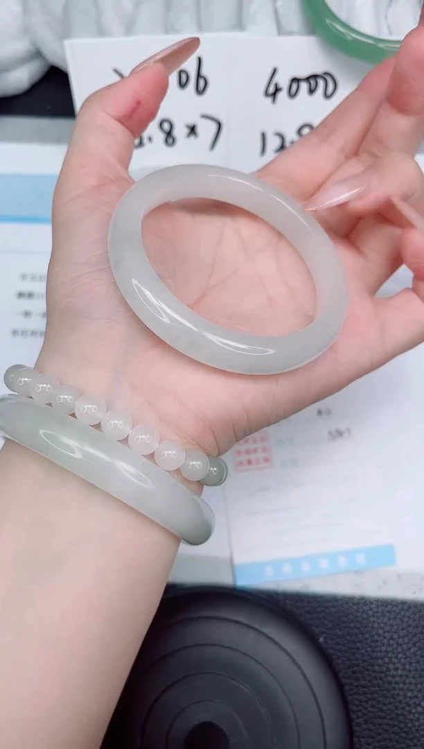 石英质玉手镯未镶嵌40-58.1