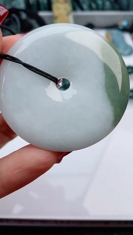 【闪购商品】翡翠颈饰未镶嵌