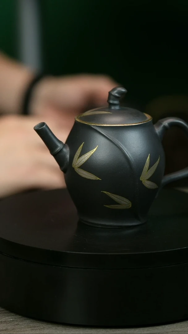 茶壶紫砂再*悦H2268邵建东贴叶竹瓶