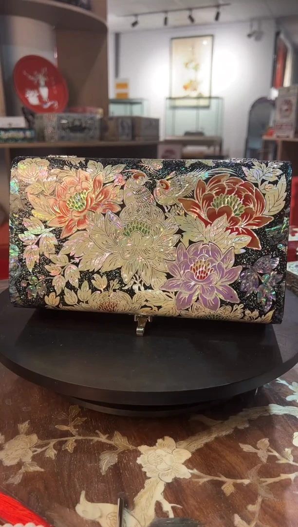 黑金鲍全满螺·弘贝雅螺钿漆器文化馆