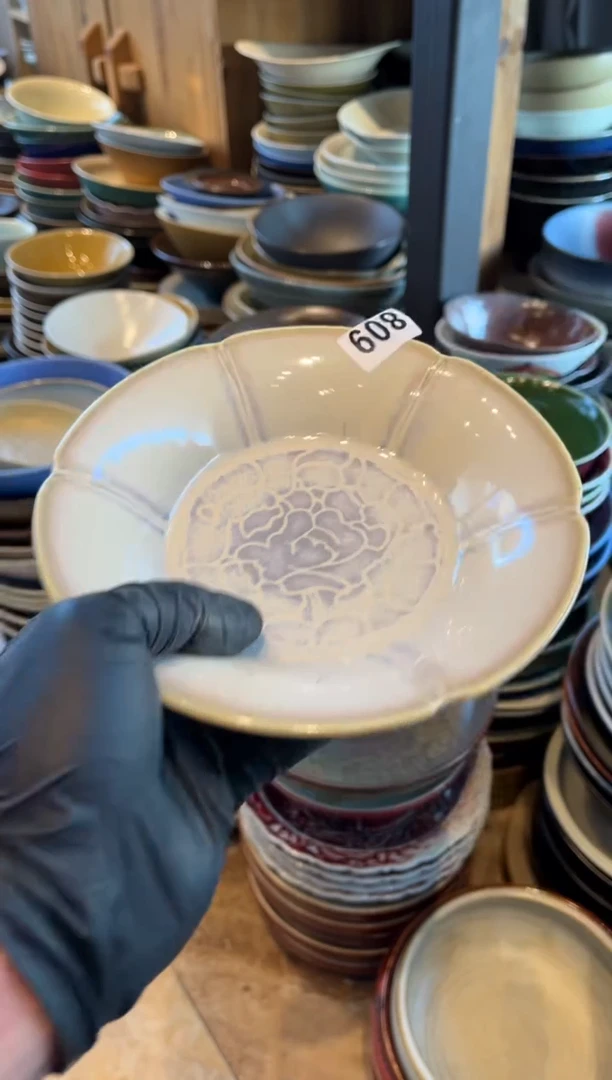 【闪购商品】瓷片809  微瑕只此青绿花瓣盘1个