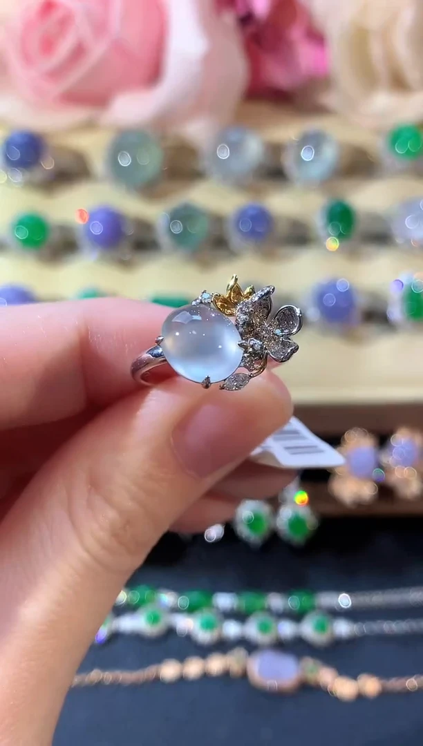 18K金镶嵌戒指翡翠冬日珠宝Q58