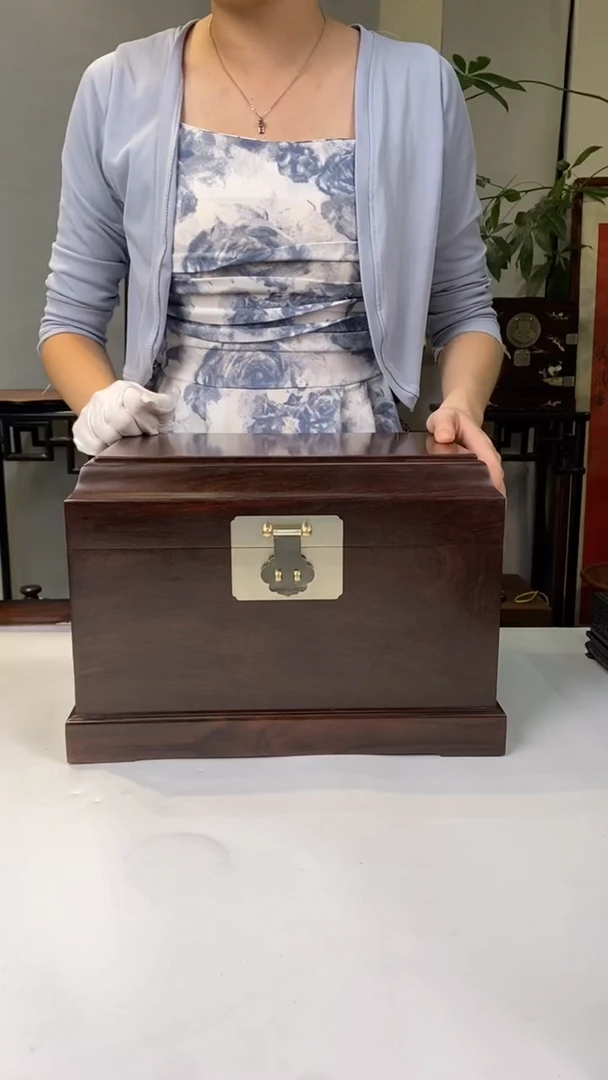 红酸枝木类端景台大红酸枝珠宝箱
