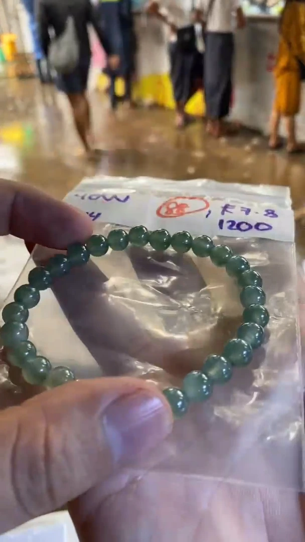 未镶嵌定制翡翠天然缅甸翡翠多样性