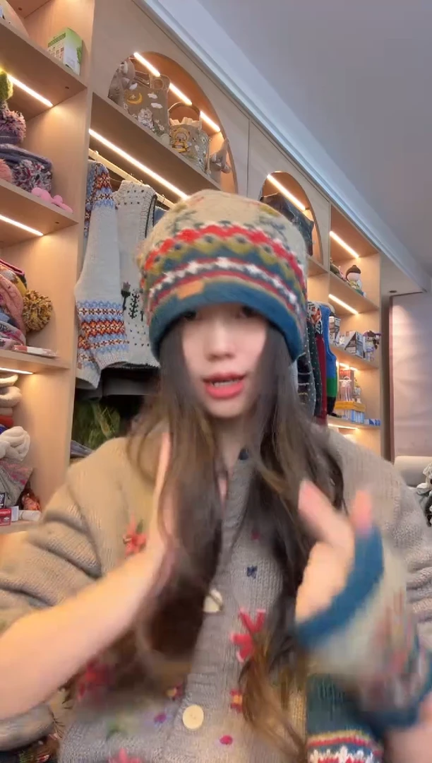 羊毛彼岸花帽子