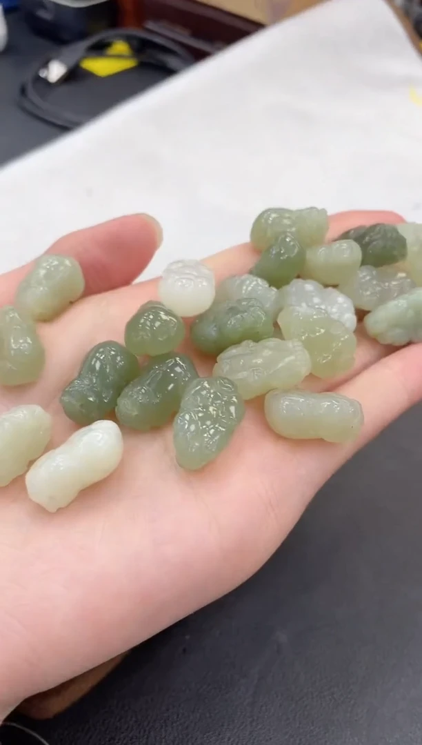 【闪购商品】和田玉吊坠未镶嵌多样性拍一发一貔貅