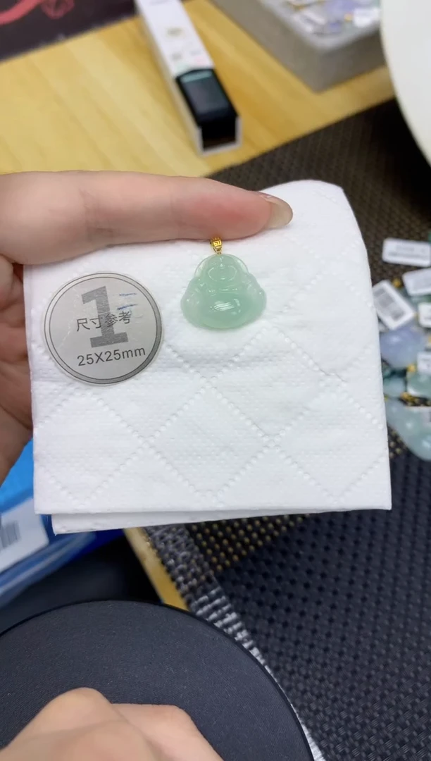 颈饰18K金镶嵌翡翠111111111