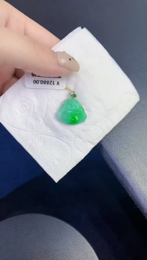 颈饰18K金镶嵌翡翠缅甸天然翡翠A货