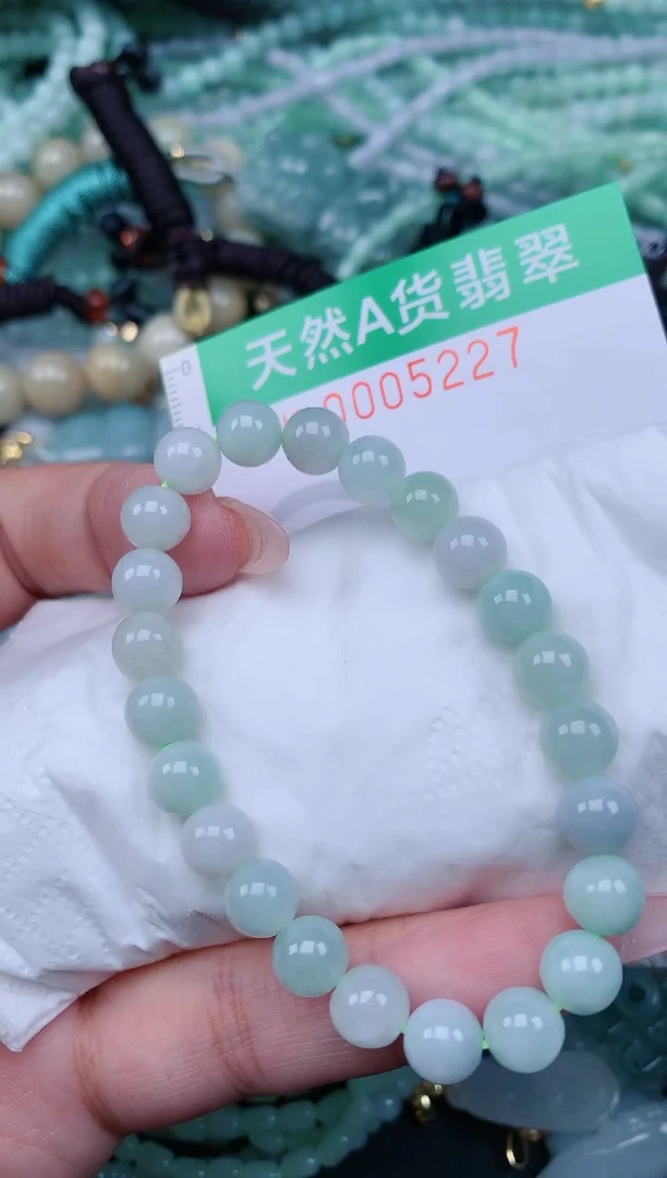 翡翠未镶嵌颈饰.0005227