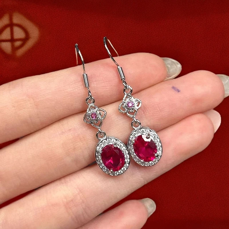 阿鲁沙-典藏轻奢培 育红宝石-精工合金耳饰722