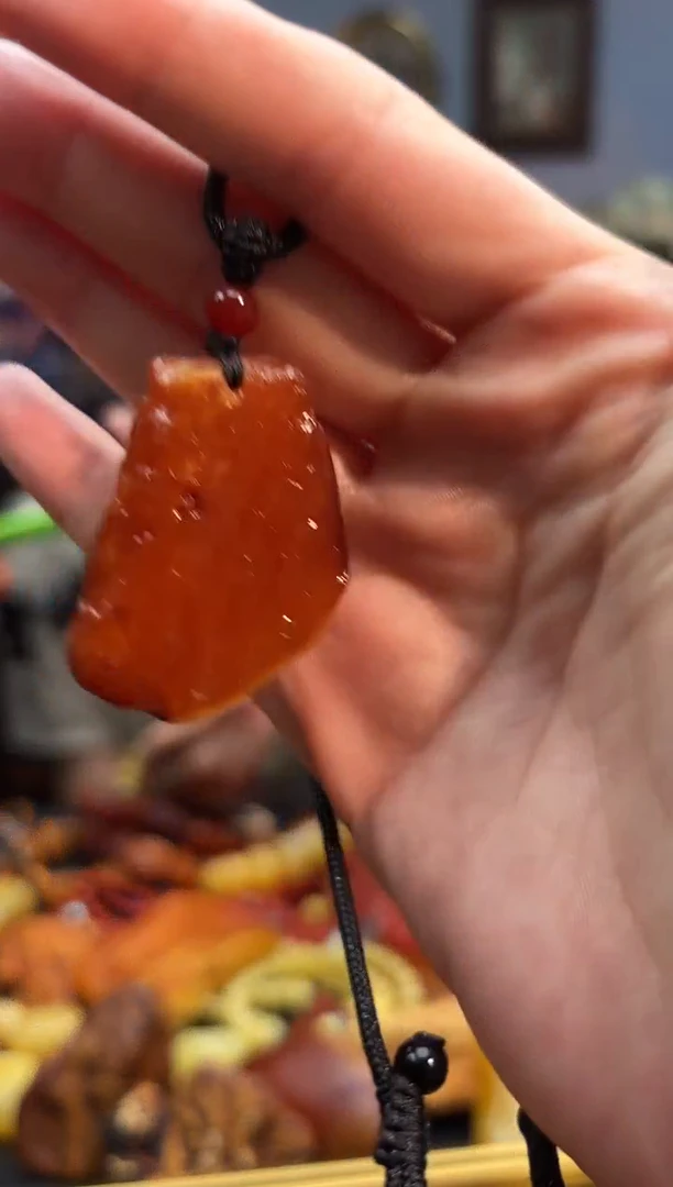 琥珀颈饰未镶嵌吊坠