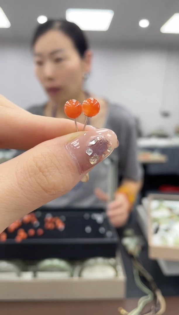 南红玛瑙耳钉银S925镶嵌多样性拍一发一6mm