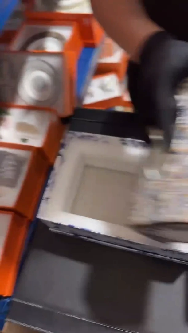 36%以上骨粉骨瓷--000--绣球纸巾盒