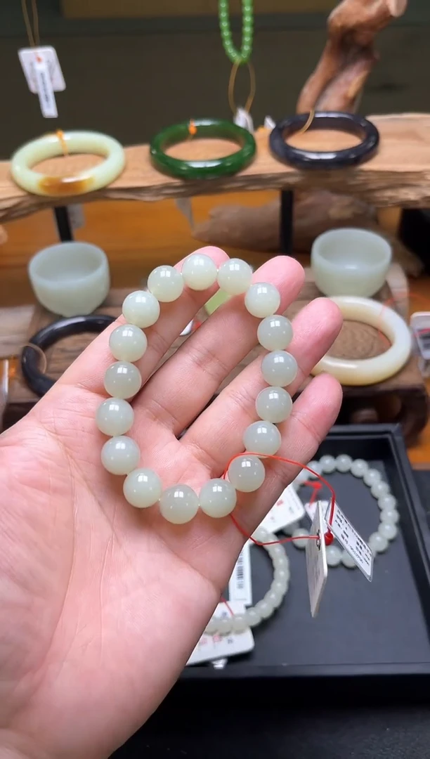 未镶嵌手串和田玉卡12 且末青白圆珠