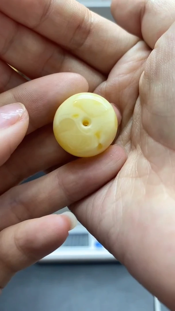 琥珀未镶嵌珠宝奇石2605