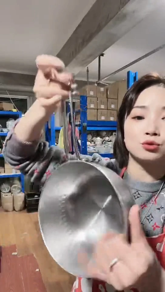 【闪购商品】瓷片进口家用百货燕山条18cm雪平锅