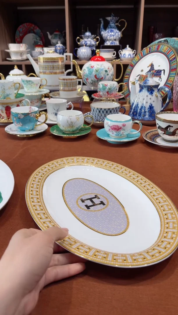 【闪购商品】瓷片金H鱼盘·······