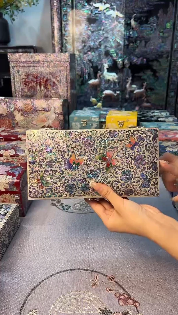 黑金鲍底··弘贝雅螺钿漆器文化馆