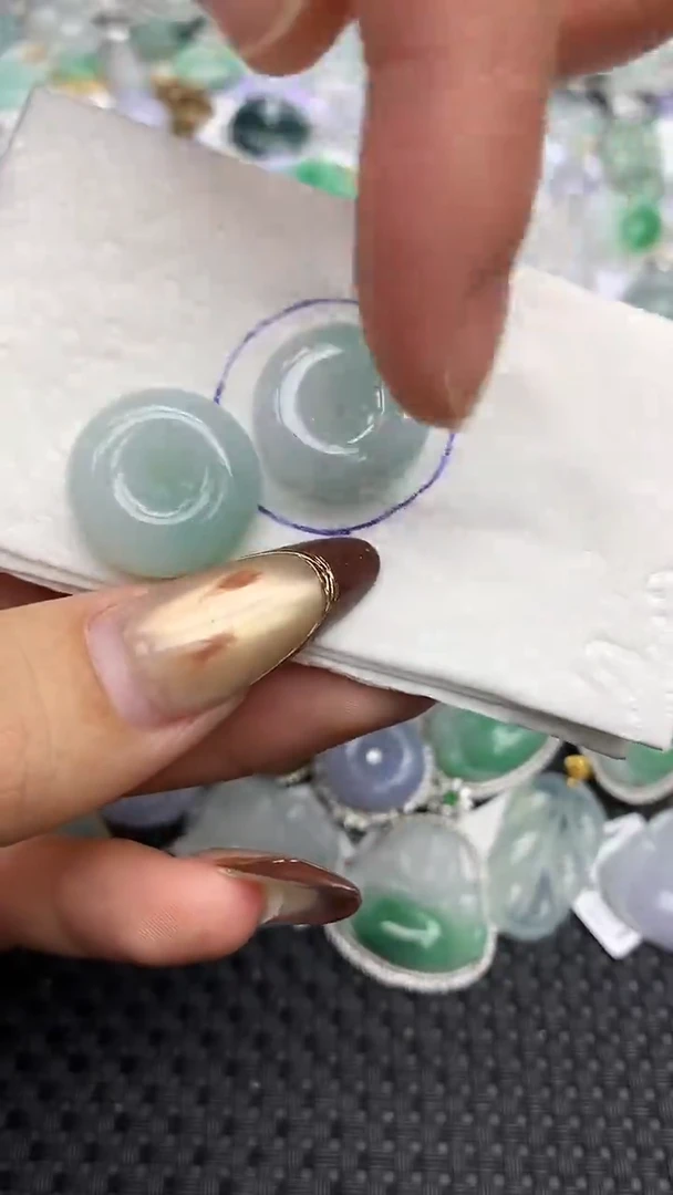 颈饰未镶嵌翡翠   天然翡翠A货  百元以上9米证书费自理