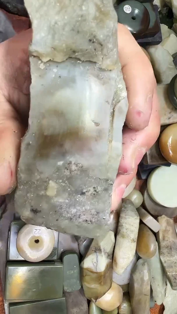 未镶嵌和田玉珠宝半成品1