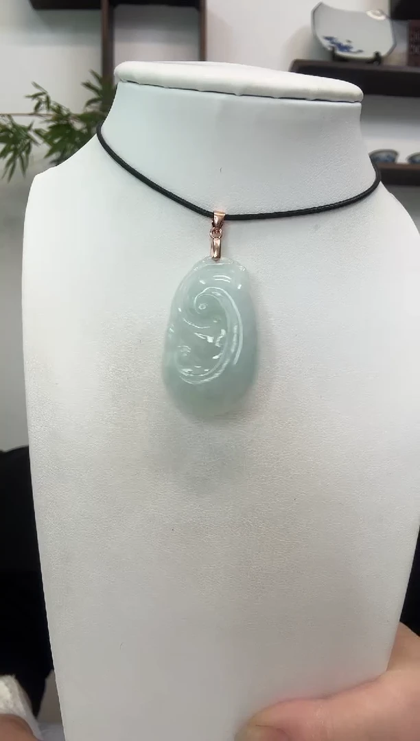 颈饰银S925镶嵌翡翠如意