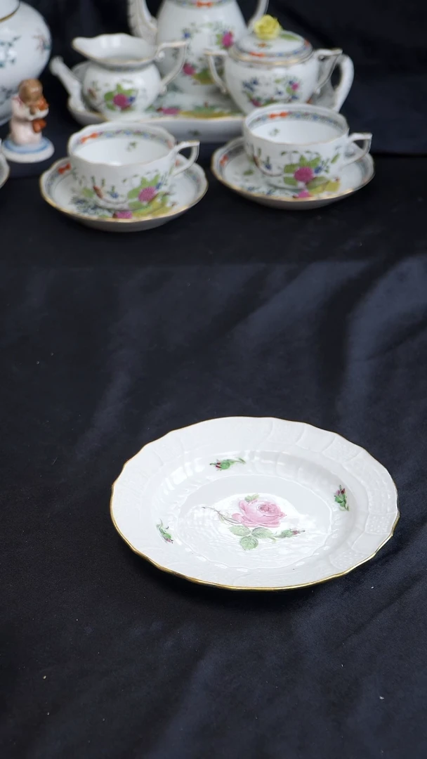 骨瓷婷婷中古器物如图所示56