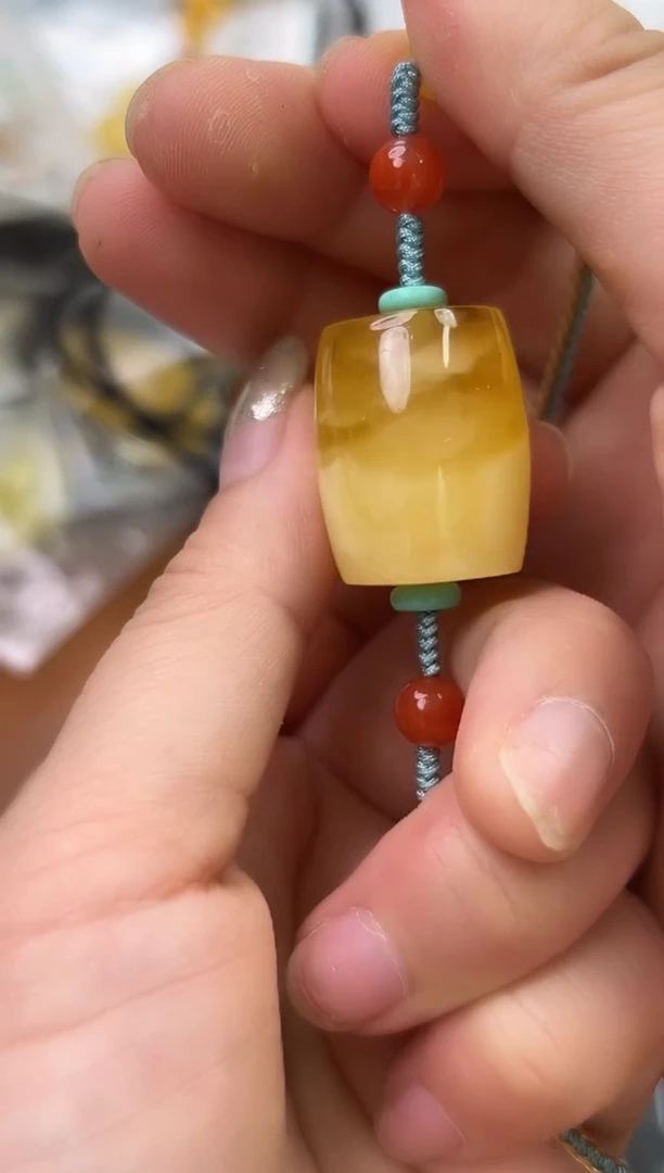 未镶嵌蜜蜡裸石琥珀蜜蜡吊坠