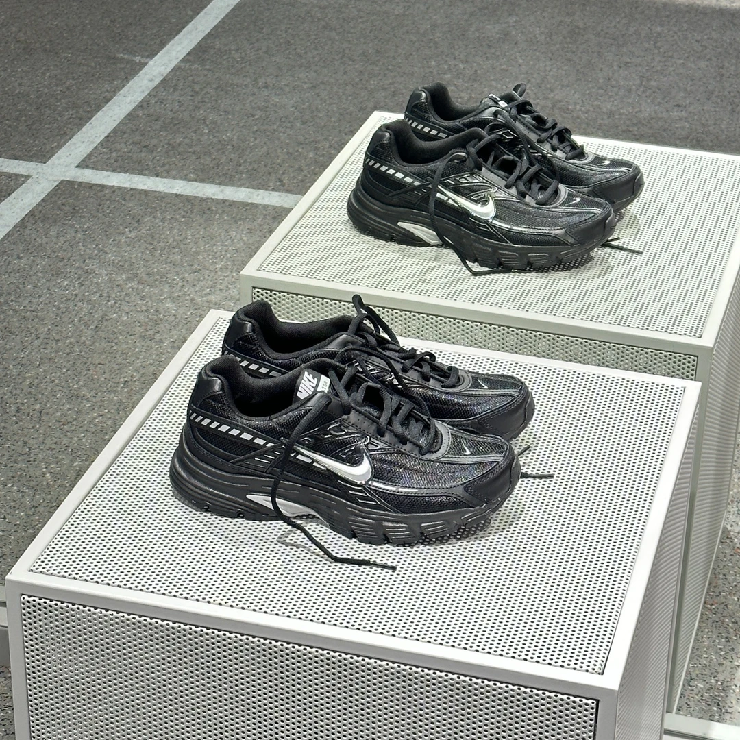 NIKE/耐克INITIATOR男款低帮黑色复古透气缓震跑步运动鞋官方正品