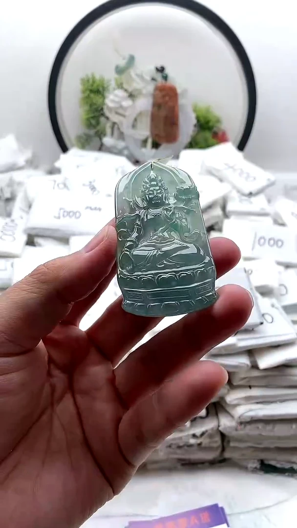 颈饰未镶嵌翡翠大势至