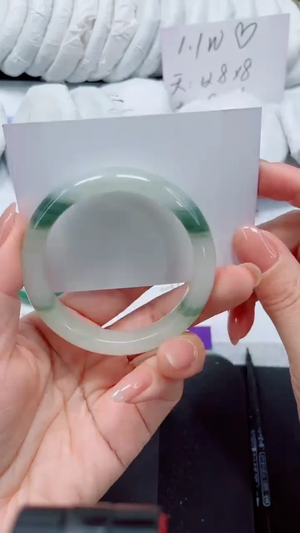 未镶嵌手镯石英质玉197-58