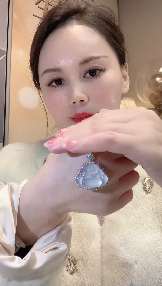 【闪购商品】翡翠吊坠(不含链)18K金镶嵌C67 多样性发货一件