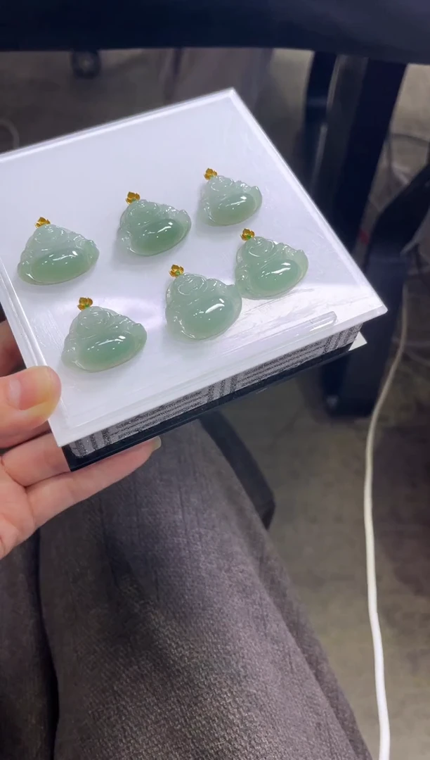 颈饰18K金镶嵌翡翠T198/多样性发一件/配绳子