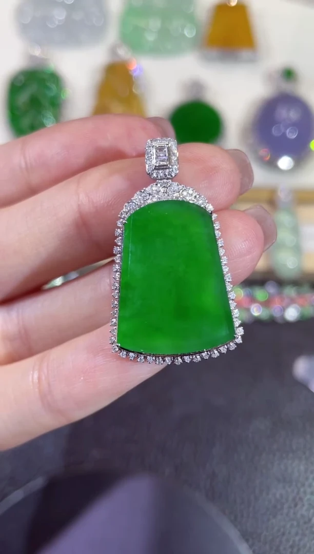 翡翠18K金镶嵌颈饰团购88