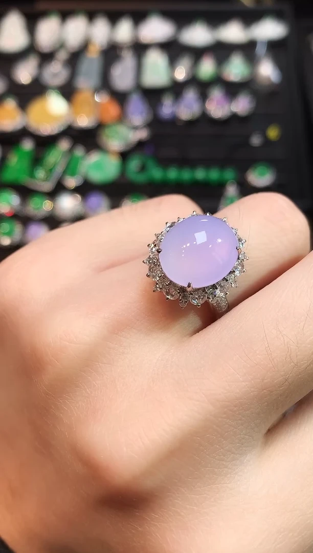 18K金镶嵌戒指翡翠满冰紫罗兰鸽子蛋戒指