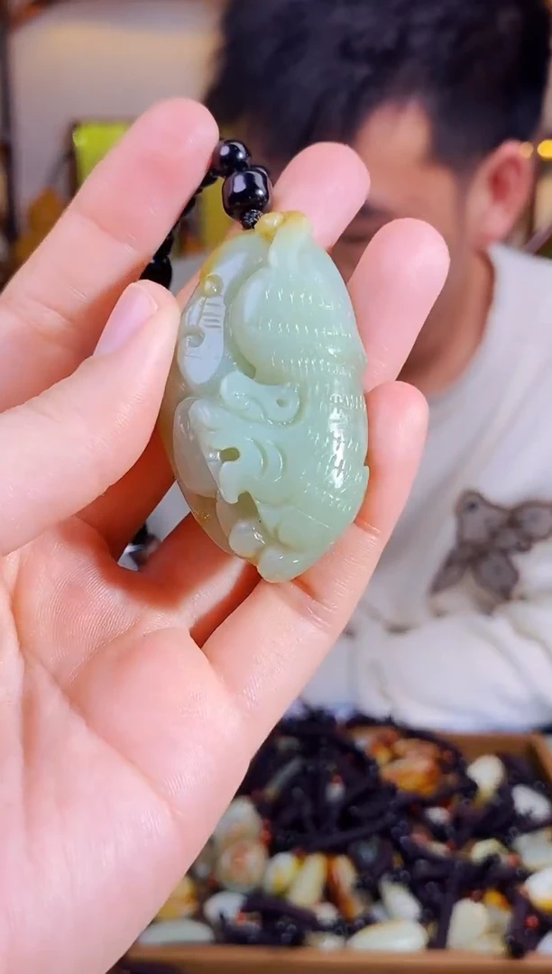 【闪购商品】和田玉颈饰未镶嵌1