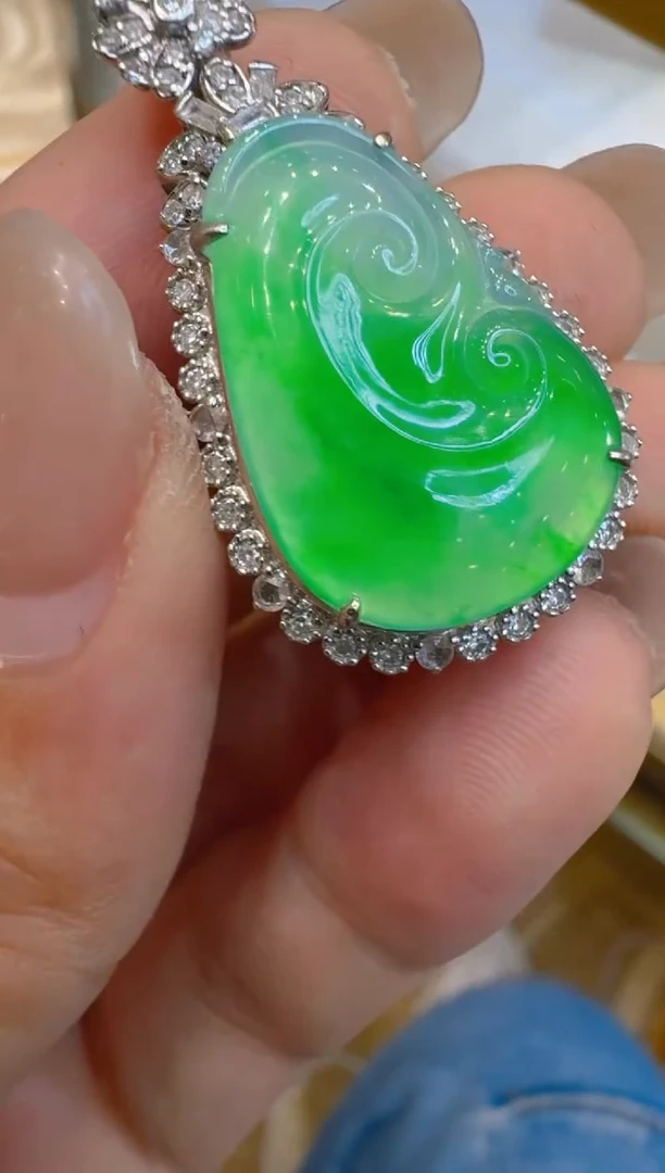 吊坠(不含链)18K金镶嵌翡翠多样性团购发一件