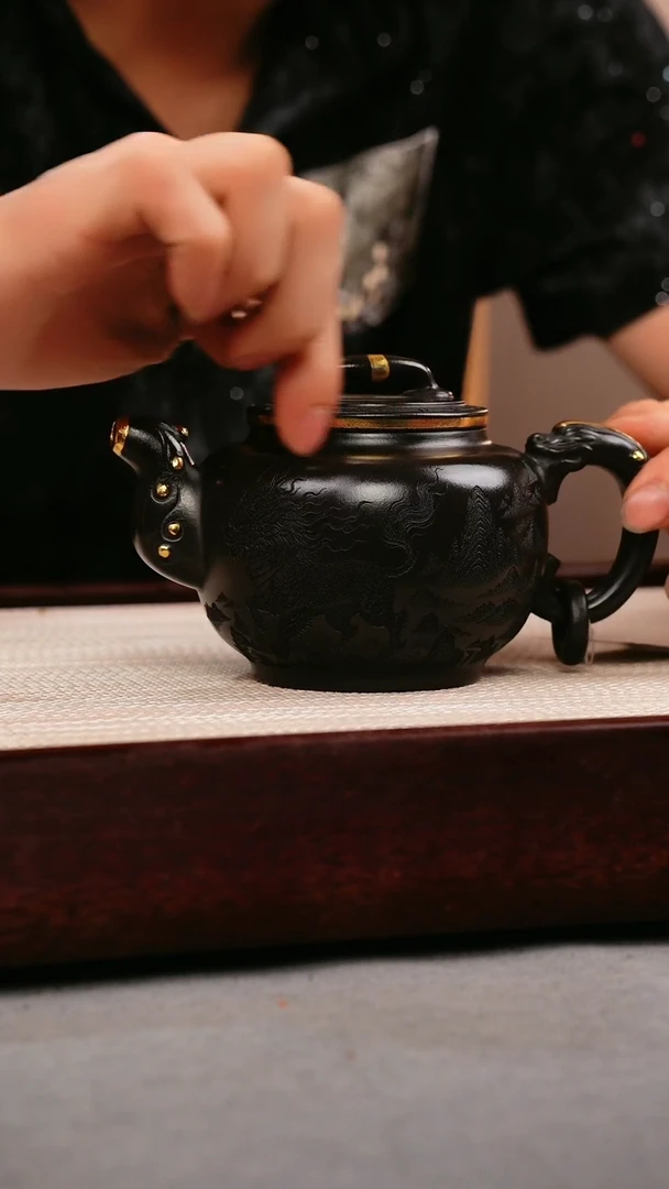 茶壶紫砂石黄 如意鼓壶 麒麟 描金