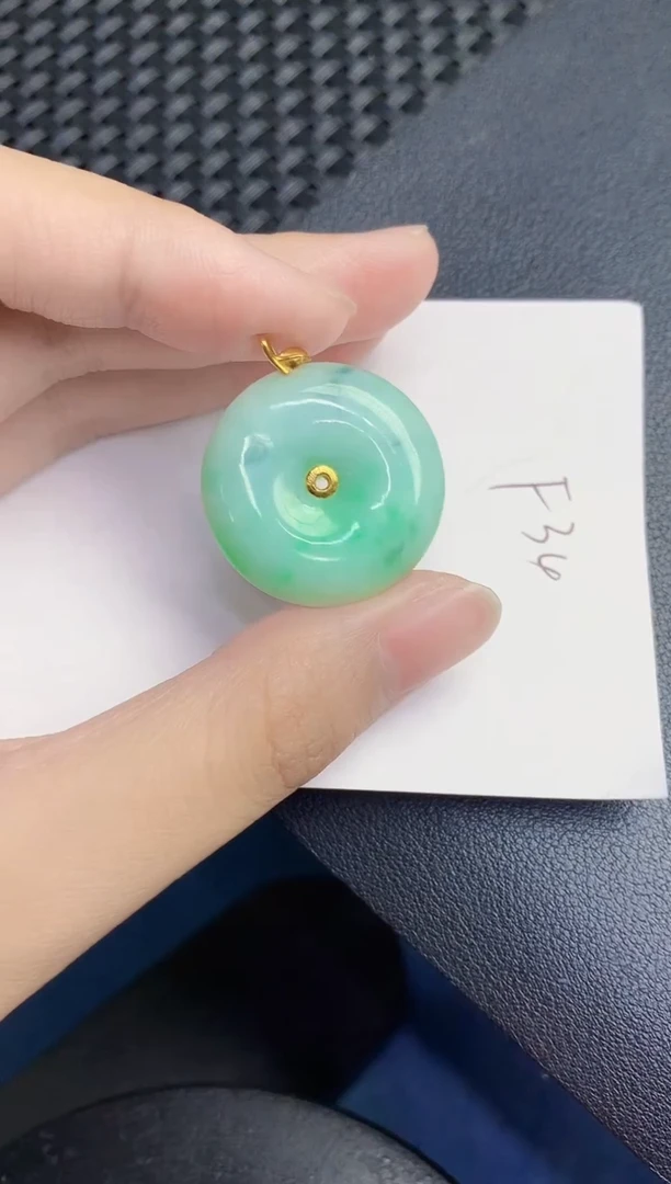翡翠18K金镶嵌颈饰天然翡翠緬甸A貨