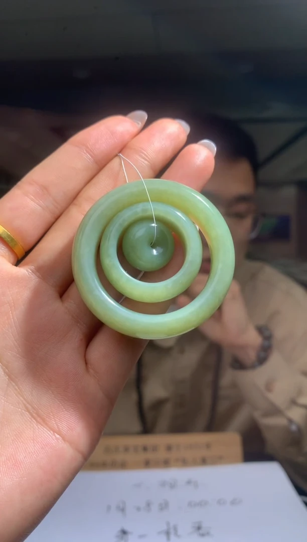 【闪购商品】定制和田玉Boss阳天然和田玉（拍一发一）