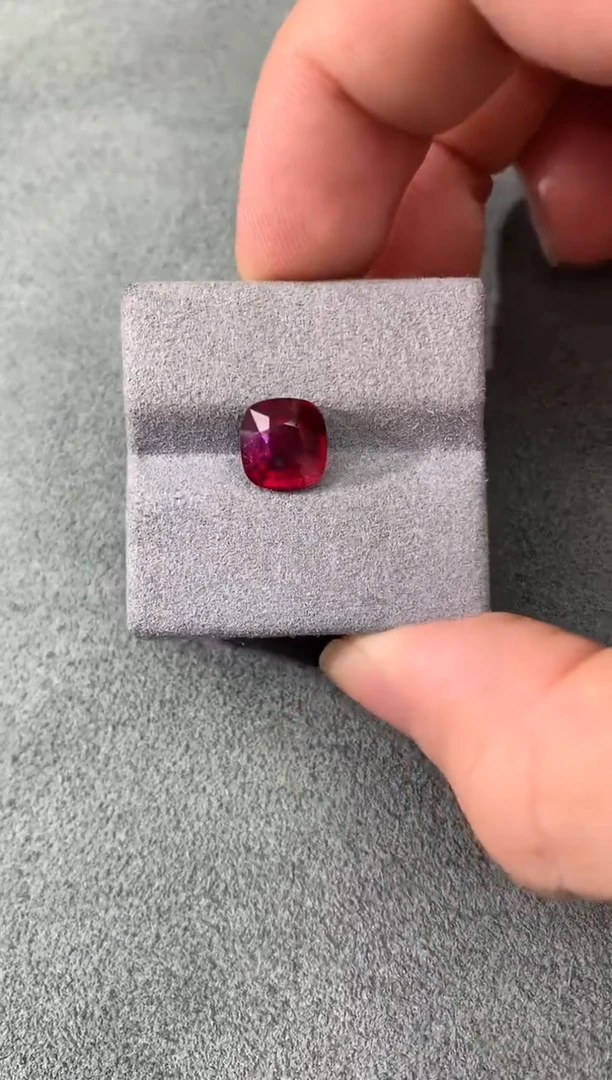 裸石红宝石无烧 鸽血红 3.02CT