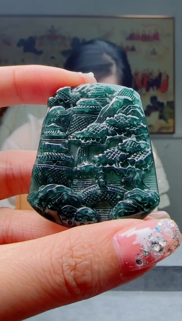 【闪购商品】翡翠颈饰未镶嵌山水多样性随机一件发货