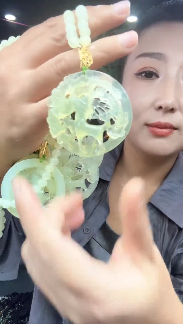 未镶嵌岫玉颈饰蜂蜜水一鹿有你【随机发货其中一个】